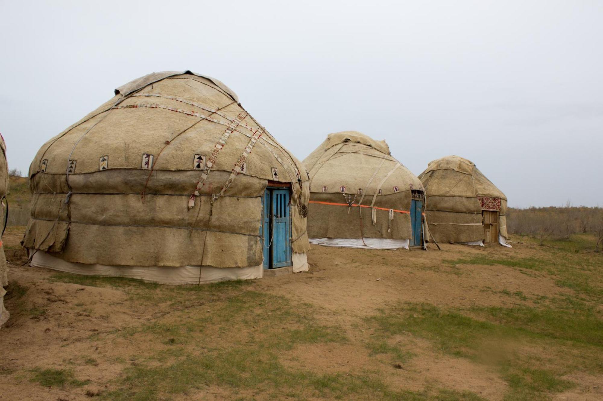 Отель Kyzylkum Nights Camp & Family Yurt Nurota Экстерьер фото